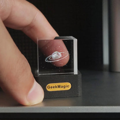 GeekMagic Crystal Display Hologram – 3D Smart Display for Photos, GIFs, and Weather